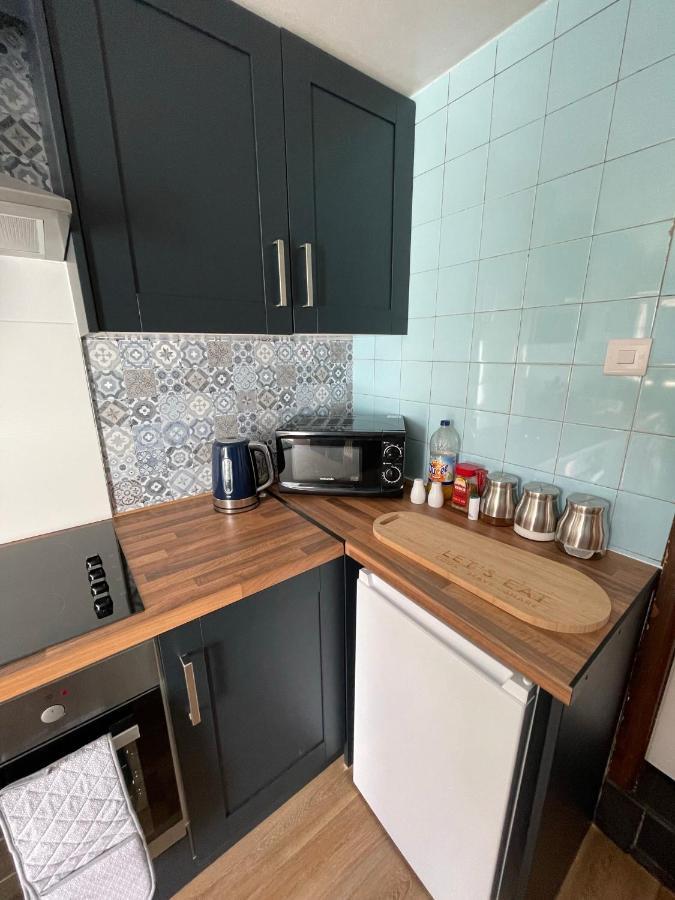 Dove Cottage - Stay At Gwens Бъкстън Екстериор снимка