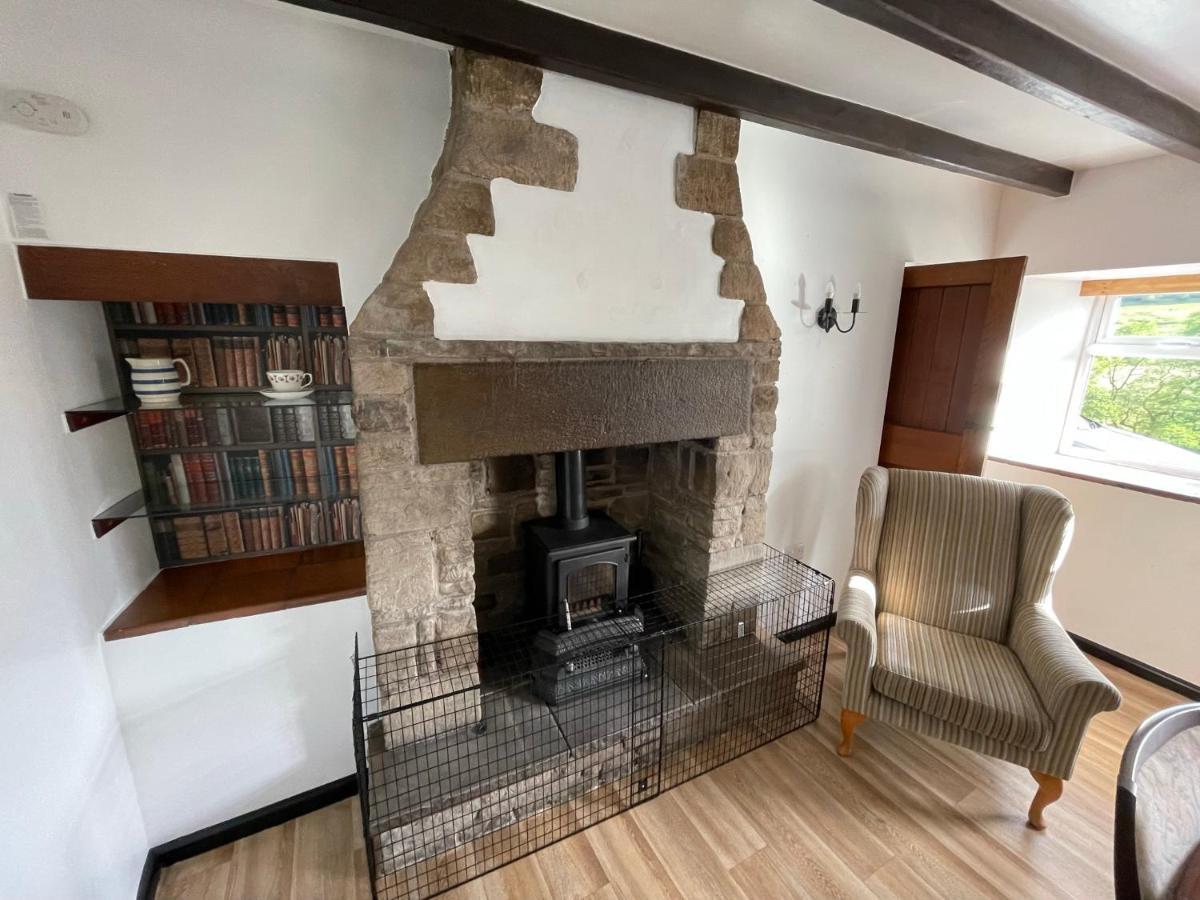 Dove Cottage - Stay At Gwens Бъкстън Екстериор снимка