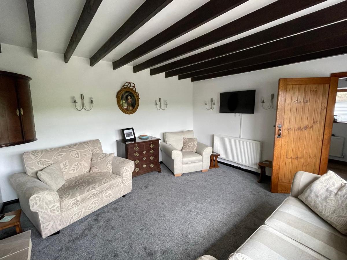 Dove Cottage - Stay At Gwens Бъкстън Екстериор снимка