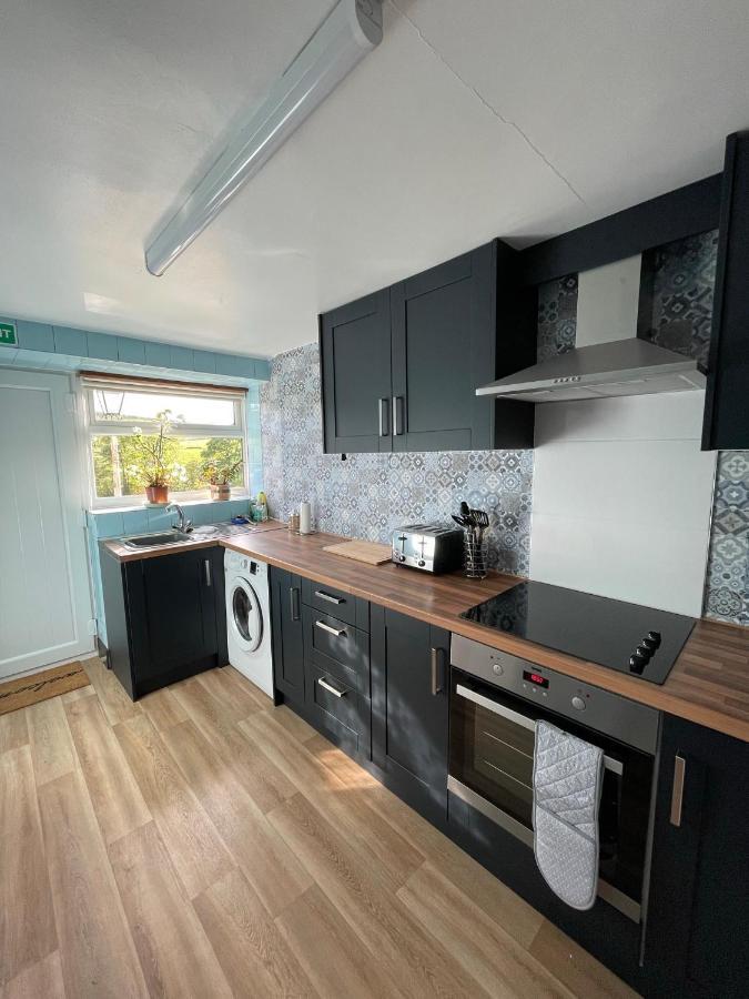 Dove Cottage - Stay At Gwens Бъкстън Екстериор снимка